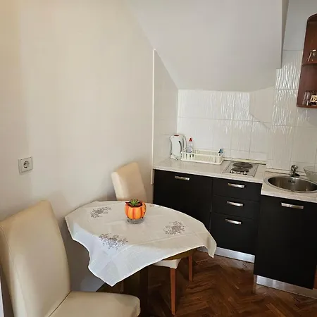 Studio-wohnung In By Interhome